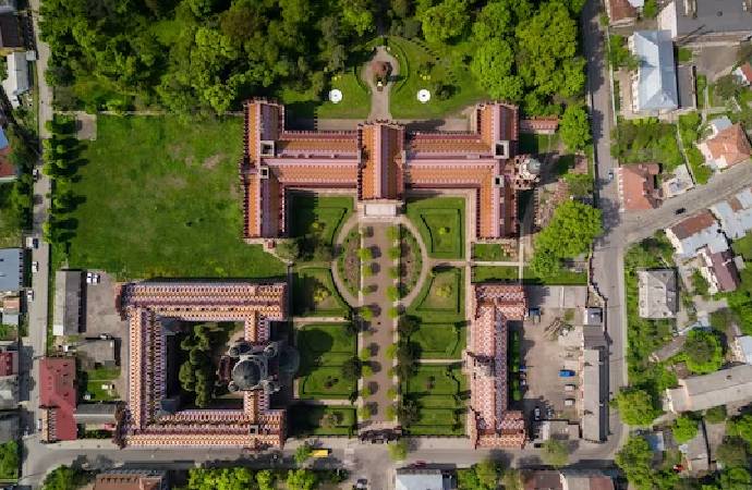 Liverpool John Moores University Overview