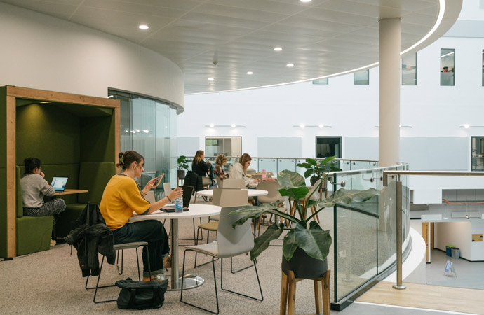 Best educational facilities of Sheffield University